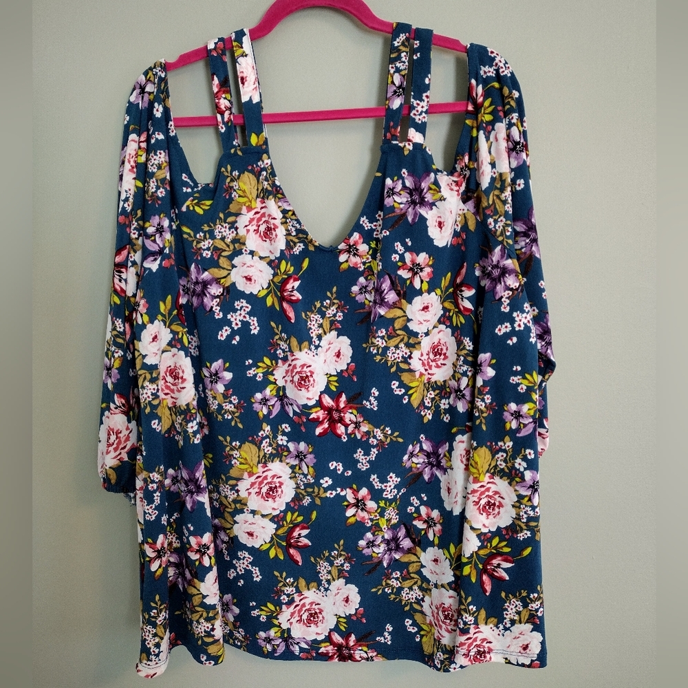Torrid Size 3 Peek-a-boo Shoulder Top